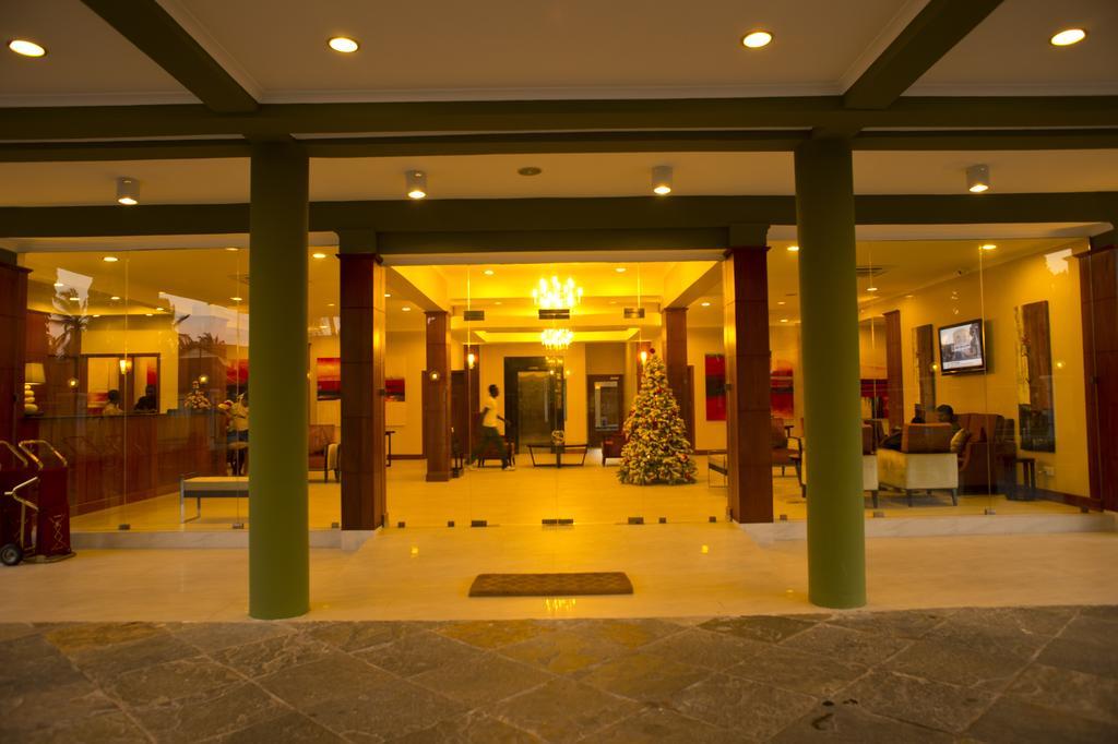 Seascape Hotel Daressalam Exterior foto