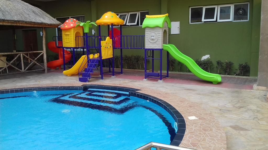 Seascape Hotel Daressalam Exterior foto
